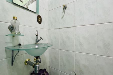 Casa à venda com 275m², 3 quartos e 2 vagas Casa à venda com 275m², 3 quartos e 2 vagasBanheiro 1