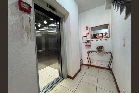 Apartamento à venda com 71m², 2 quartos e 1 vaga Apartamento à venda com 71m², 2 quartos e 1 vagaÁrea comum