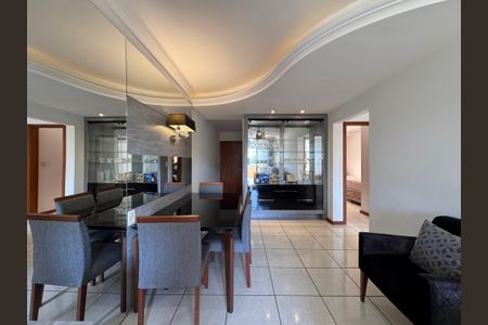 Apartamento à venda com 71m², 2 quartos e 1 vaga Apartamento à venda com 71m², 2 quartos e 1 vagaSala