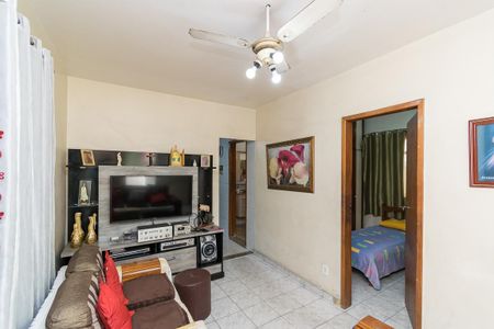 Casa à venda com 119m², 2 quartos e 2 vagas Casa à venda com 119m², 2 quartos e 2 vagasSala