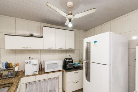 Casa à venda com 119m², 2 quartos e 2 vagas Casa à venda com 119m², 2 quartos e 2 vagasCozinha