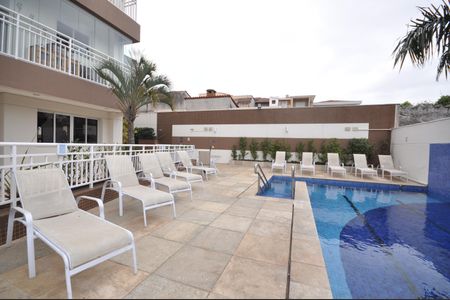 Apartamento à venda com 60m², 2 quartos e 1 vagaÁrea comum - Piscina