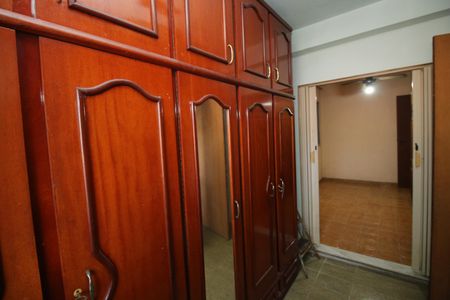 Casa à venda com 90m², 3 quartos e 2 vagasCloset