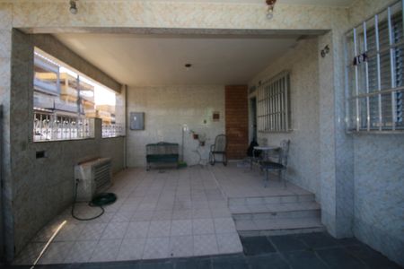 Casa à venda com 90m², 3 quartos e 2 vagasVaranda