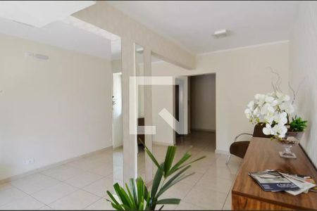 Apartamento à venda com 69m², 2 quartos e 1 vaga Apartamento à venda com 69m², 2 quartos e 1 vagaÁrea comum - Hall social