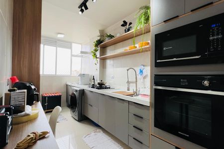 Apartamento à venda com 69m², 2 quartos e 1 vaga Apartamento à venda com 69m², 2 quartos e 1 vagaCozinha e Área de Serviço
