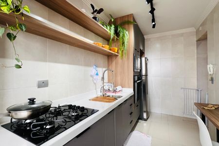 Apartamento à venda com 69m², 2 quartos e 1 vaga Apartamento à venda com 69m², 2 quartos e 1 vagaCozinha e Área de Serviço