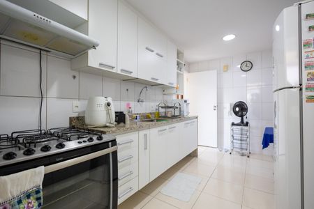 Apartamento à venda com 122m², 3 quartos e 2 vagasCozinha