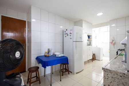 Apartamento à venda com 122m², 3 quartos e 2 vagasCozinha