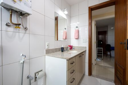 Apartamento à venda com 122m², 3 quartos e 2 vagasBanheiro Social