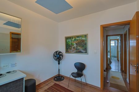 Apartamento à venda com 162m², 4 quartos e 6 vagas Apartamento à venda com 162m², 4 quartos e 6 vagas Quarto 1