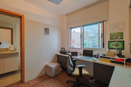 Apartamento à venda com 162m², 4 quartos e 6 vagas Apartamento à venda com 162m², 4 quartos e 6 vagas Quarto 1