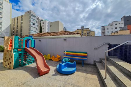 Apartamento à venda com 162m², 4 quartos e 6 vagas Apartamento à venda com 162m², 4 quartos e 6 vagasÁrea comum - Playground