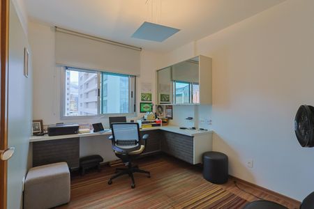 Apartamento à venda com 162m², 4 quartos e 6 vagas Apartamento à venda com 162m², 4 quartos e 6 vagas Quarto 1