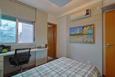 Apartamento à venda com 162m², 4 quartos e 6 vagas Apartamento à venda com 162m², 4 quartos e 6 vagas Suíte 2