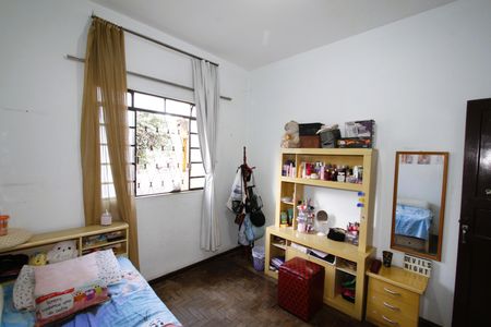 Casa à venda com 338m², 7 quartos e 2 vagasQuarto 1