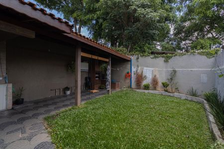 Casa à venda com 100m², 3 quartos e 2 vagas Casa à venda com 100m², 3 quartos e 2 vagasQuintal