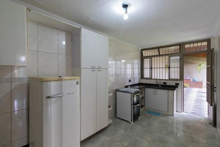 Casa à venda com 100m², 3 quartos e 2 vagas Casa à venda com 100m², 3 quartos e 2 vagasCozinha