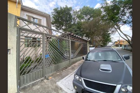 Casa à venda com 100m², 3 quartos e 2 vagas Casa à venda com 100m², 3 quartos e 2 vagasFachada