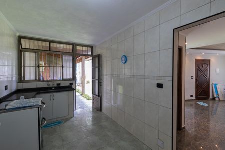 Casa à venda com 100m², 3 quartos e 2 vagas Casa à venda com 100m², 3 quartos e 2 vagasCozinha