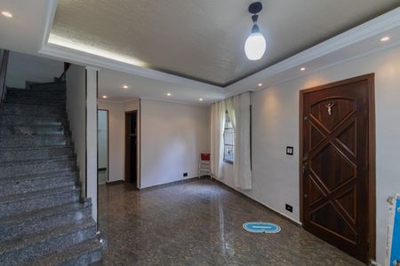 Casa à venda com 100m², 3 quartos e 2 vagas Casa à venda com 100m², 3 quartos e 2 vagasSala