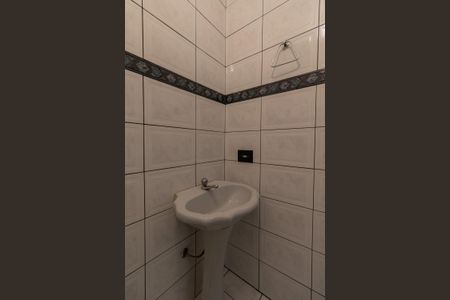 Casa à venda com 100m², 3 quartos e 2 vagas Casa à venda com 100m², 3 quartos e 2 vagasBanheiro da Suíte