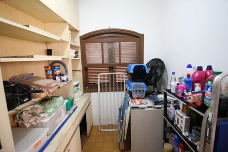 Casa à venda com 180m², 3 quartos e 2 vagasQuarto área de serviço