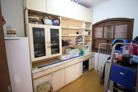 Casa à venda com 180m², 3 quartos e 2 vagasQuarto área de serviço