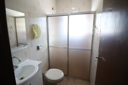 Casa à venda com 180m², 3 quartos e 2 vagasBanheiro da Suíte 3