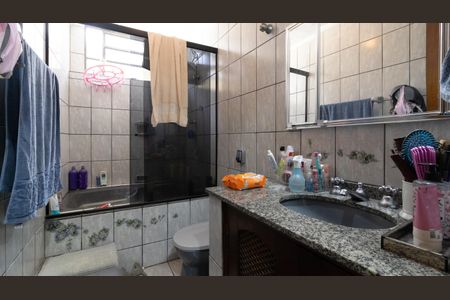 Casa à venda com 252m², 3 quartos e 2 vagas Casa à venda com 252m², 3 quartos e 2 vagasBanheiro da Suíte