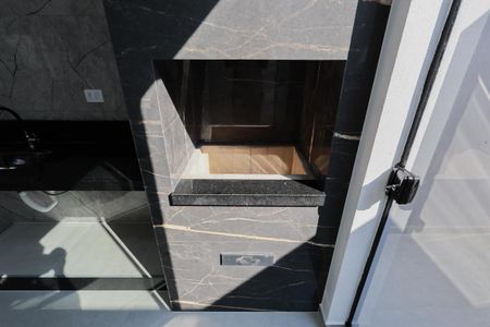 Casa à venda com 185m², 3 quartos e 2 vagas Casa à venda com 185m², 3 quartos e 2 vagasÁrea de lazer