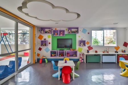 Apartamento à venda com 187m², 4 quartos e 2 vagas Apartamento à venda com 187m², 4 quartos e 2 vagasÁrea comum