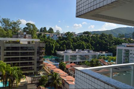 Apartamento à venda com 187m², 4 quartos e 2 vagas Apartamento à venda com 187m², 4 quartos e 2 vagasVista da Suíte 1