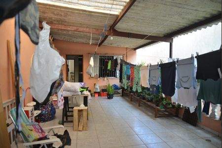 Casa à venda com 275m², 3 quartos e 2 vagasQuintal