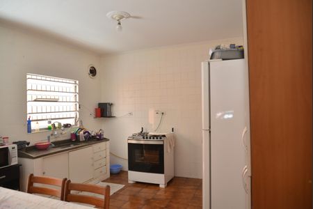 Casa à venda com 275m², 3 quartos e 2 vagasCozinha