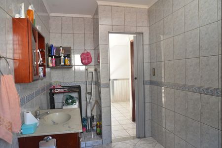 Casa à venda com 275m², 3 quartos e 2 vagasBanheiro Social