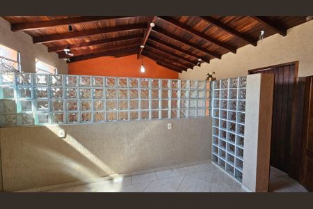 Casa à venda com 270m², 2 quartos e 1 vaga Casa à venda com 270m², 2 quartos e 1 vagaÁrea Externa