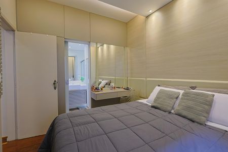 Apartamento à venda com 83m², 3 quartos e 2 vagas Apartamento à venda com 83m², 3 quartos e 2 vagasQuarto 3 - Suíte