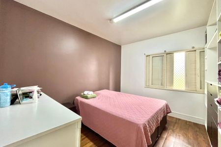 Casa à venda com 160m², 4 quartos e 2 vagas Casa à venda com 160m², 4 quartos e 2 vagasQuarto 2