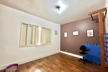 Casa à venda com 160m², 4 quartos e 2 vagas Casa à venda com 160m², 4 quartos e 2 vagasQuarto 1