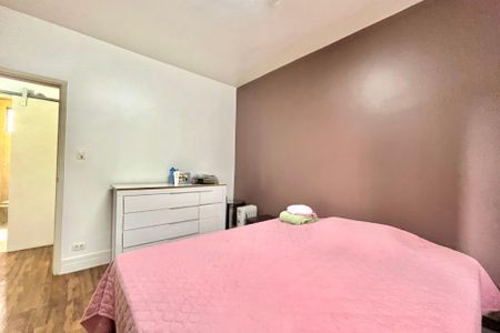 Casa à venda com 160m², 4 quartos e 2 vagas Casa à venda com 160m², 4 quartos e 2 vagasQuarto 2