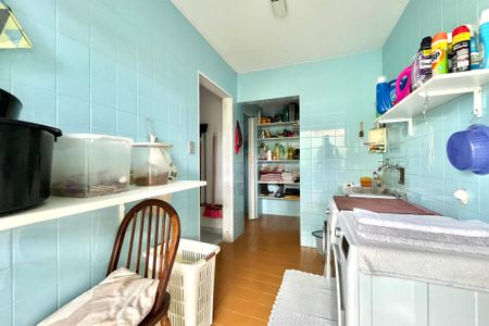 Casa à venda com 160m², 4 quartos e 2 vagas Casa à venda com 160m², 4 quartos e 2 vagasÁrea de Serviço