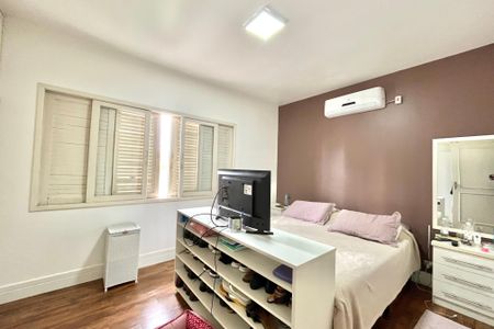 Casa à venda com 160m², 4 quartos e 2 vagas Casa à venda com 160m², 4 quartos e 2 vagasSuíte