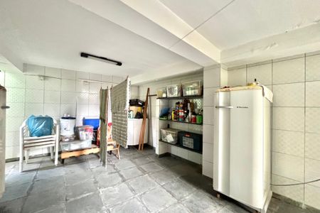 Casa à venda com 160m², 4 quartos e 2 vagas Casa à venda com 160m², 4 quartos e 2 vagasÁrea externa