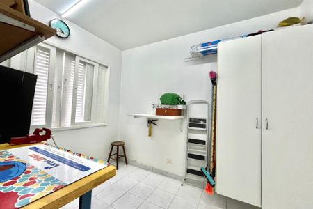 Casa à venda com 160m², 4 quartos e 2 vagas Casa à venda com 160m², 4 quartos e 2 vagasQuarto de Serviço