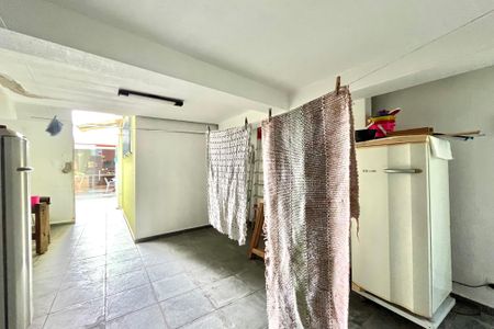 Casa à venda com 160m², 4 quartos e 2 vagas Casa à venda com 160m², 4 quartos e 2 vagasÁrea externa