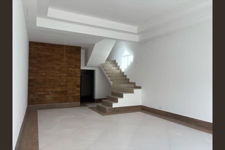 Casa à venda com 220m², 3 quartos e 4 vagas Casa à venda com 220m², 3 quartos e 4 vagasFoto 01
