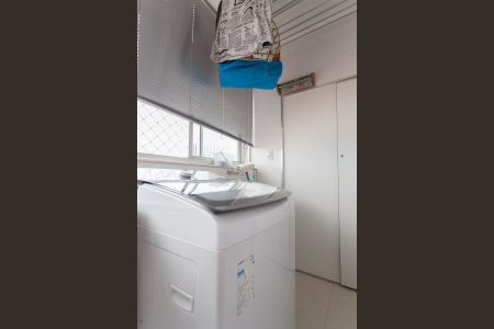 Apartamento à venda com 86m², 3 quartos e 2 vagas Apartamento à venda com 86m², 3 quartos e 2 vagasÁrea de Serviço