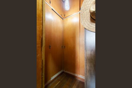 Apartamento à venda com 86m², 3 quartos e 2 vagas Apartamento à venda com 86m², 3 quartos e 2 vagasCloset