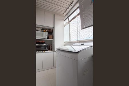 Apartamento à venda com 86m², 3 quartos e 2 vagas Apartamento à venda com 86m², 3 quartos e 2 vagasÁrea de Serviço